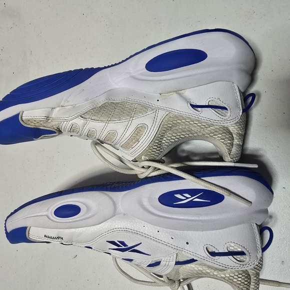 Reebok White and Blue‎ Athletic Shoes